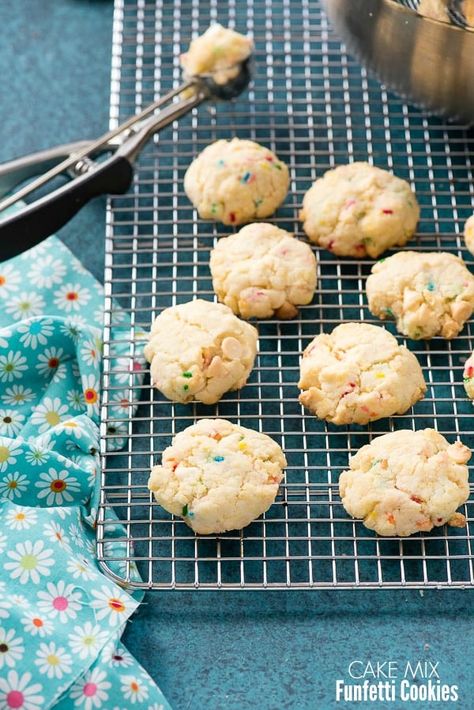 Gluten Free Cake Mix Cookies, Funfetti Cookie Recipe, Funfetti Cake Mix Cookies, Gluten Free Cake Mixes, Funfetti Cookies, Funfetti Cake Mix, Cookies Gluten Free, Funfetti Cake, Gluten Free Cake