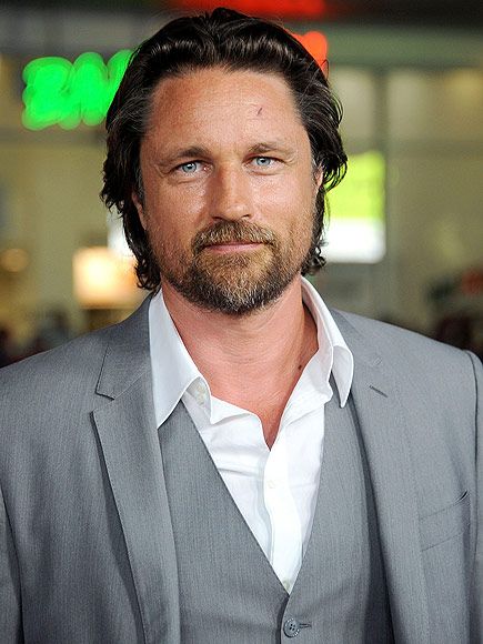 Miracles from Heaven's Martin Henderson Opens Up About the 'Miracle' That Helped Him Get Sober Nathan Riggs, Martin Henderson, Hottest Male Celebrities, Tv Watch, Patrick Dempsey, Matthew Mcconaughey, Celebrity Babies, Grey's Anatomy, Greys Anatomy