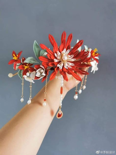 Japanese Hairpin Kanzashi Flowers, Chinese Hair Ornaments, Japanese Hairpin, Chinese Crafts, Chinese Flower, Ornaments Jewelry, Chinese Accessories, Headpiece Diy, Sweet Jewelry