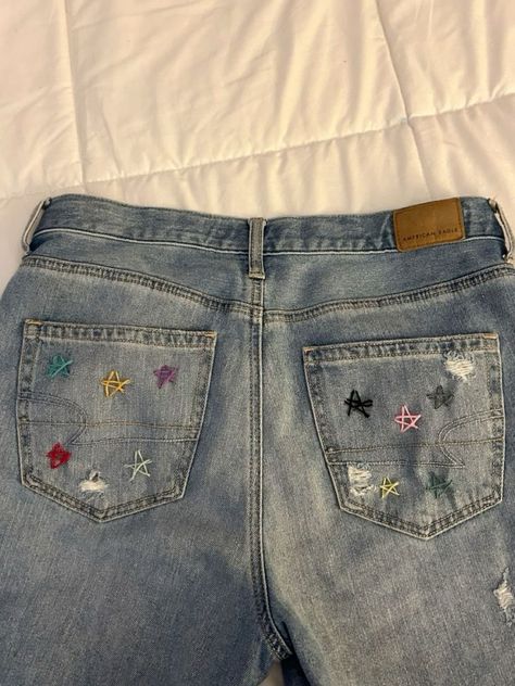 Eras Tour Jeans, Taylor Swift Jeans, Ropa Upcycling, Pola Manik, Taylor Swift Inspired, Taylor Outfits, Taylor Swift Tour Outfits, Diy Vetement, Taylor Swift Outfits