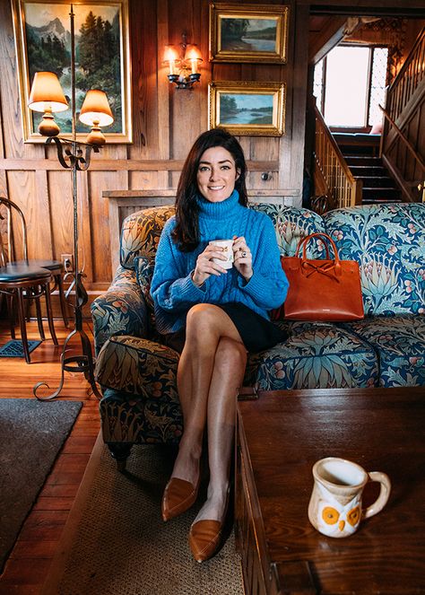 Sarah Kjp, Cabin Weekend, Preppy Fall Fashion, New England Prep, Sarah Vickers, Classy Girls Wear Pearls, Preppy Women, Prep Style, Wear Pearls