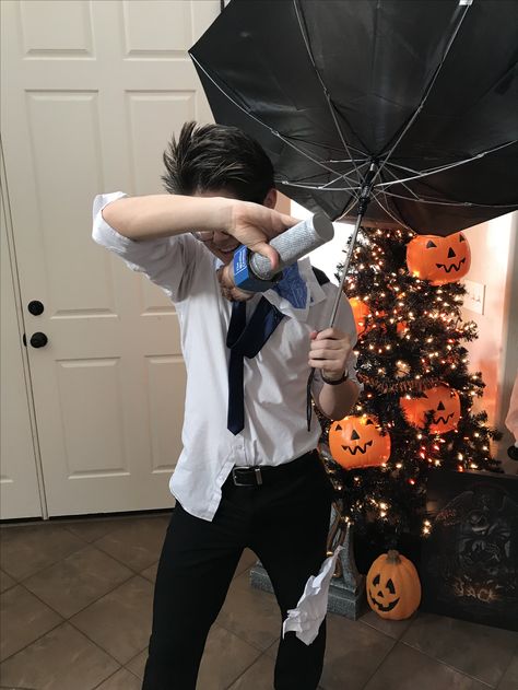 Funny easy halloween costume weatherman storm chaser 2017 Storm Chaser Costume, Easy Halloween Costume, Storm Chaser, Holiday Halloween, Halloween Photoshoot, Easy Halloween Costumes, Halloween 2017, Easy Halloween, Holidays Halloween