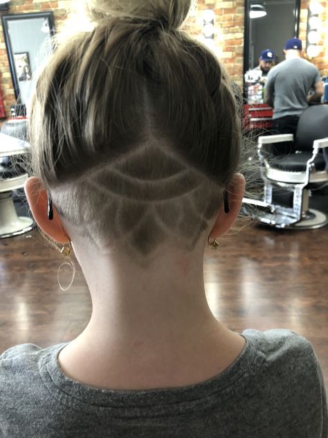 Girls Undercut Hairstyles Kids, Girls Undercut Hairstyles, Girls Shaved Hairstyles, Kids Undercut, Female Undercut Long Hair, Sage Hair, Aria Hair, Best Undercut Hairstyles, Girl Undercut