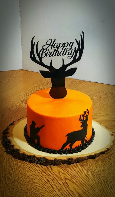 Wildlife Cake Ideas, Deer Cake Ideas, Deer Cake For Men, Camo Cakes For Boys, Hunter Cake Ideas, Hunting Theme Cake, Deer Hunting Cake, Hunting Birthday Cakes, Retirement Party Cakes