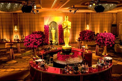 Event Marketing Ideas, Creativity Boosters, Event Design Ideas, Vanity Fair Party, Oscars 2020, Crystal Curtains, Hollywood Event, Los Angeles Hotels, Oscars Party