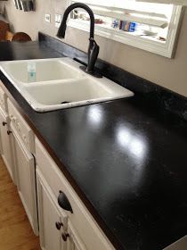 DIY: Countertop Makeover Tutorial - this blogger takes the intimidation out of refacing laminate. This is a great way to update your kitchen for very little $$$! Awesome DIY! Diy Countertop Makeover, Diy Countertop, Countertop Makeover, Outdoor Kitchen Countertops, Laminate Counter, House Remodeling, Outdoor Kitchen Appliances, Diy Countertops, Kitchen Cabinets Makeover