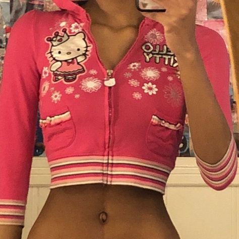 Looks Hip Hop, Estilo Cholo, Kitty Clothes, Hello Kitty Clothes, 2000s Outfits, Outfits Y2k, Pink Hello Kitty, Aesthetic Y2k, 2000s Fashion Outfits