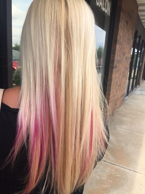 Pink Strand In Blonde Hair, Pink Under Dye Hair Blonde, Pink Peak A Boo Blonde Hair, Blond Hair Pink Tips, Blonde Hair Colorful Highlights, Barbie Pink Highlights, Chunky Pink Highlights In Blonde Hair, Merliah Summers Hair, Pink Low Lights