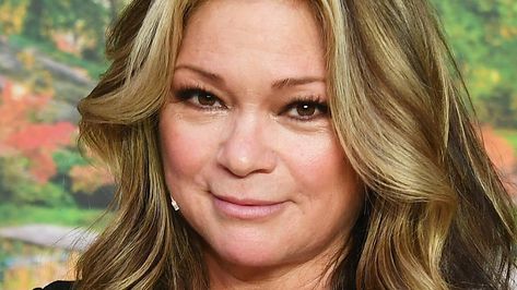 Valerie Bertinelli Revealed That Food Network Canceled Her Cooking Show Valery Bertinelli Recipes, Valerie Bertinelli Recipes Food Network, Valerie Bertinelli Young, Food Network Valerie Bertinelli, Valerie's Home Cooking Recipes, Valerie Bertinelli Recipes, Kids Baking Championship, Duff Goldman, Cowboy Casserole