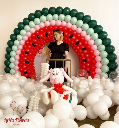 Balloon Tutorials, Baloon Art, Balloon Rainbow, Aladdin Birthday Party, Rainbow Balloon Arch, Balloon Arch Decorations, Watermelon Designs, Watermelon Party, Sign Business