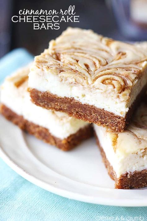 Cinnamon Roll Cheesecake Bars - Creme De La Crumb Cinnamon Roll Cheesecake Bars, Roll Cheesecake, Lemon Cream Cheese Bars, Cinnamon Roll Cheesecake, Easy Cinnamon, Cheesecake Bars, Yummy Sweets, How Sweet Eats, Cinnamon Roll