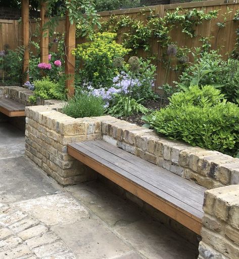 Brick Wall Design Outdoor, Beautiful Small Gardens, Wall Design Outdoor, Brick Raised Garden Beds, Reclaimed Brick Garden, Built In Garden Seating, Brick Wall Design, Brick Wall Gardens, Brick Planter