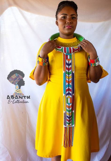 Ndebele Traditional Attire, Masai Jewelry, African Attire Dresses, African Beads Necklace, African Hats, African Accessories, Necklace African, African Traditional Dresses, Traditional Attire