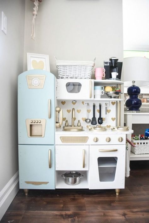 The Absolute Cutest Kid's Play Kitchen Makeover - DIY Darlin' Kidkraft Kitchen Makeover, Kidkraft Vintage Kitchen, Kidkraft Kitchen, Diy Kids Kitchen, Ikea Play Kitchen, Wooden Play Kitchen, Play Kitchens, Kids Play Kitchen, Kitchen Diy Makeover