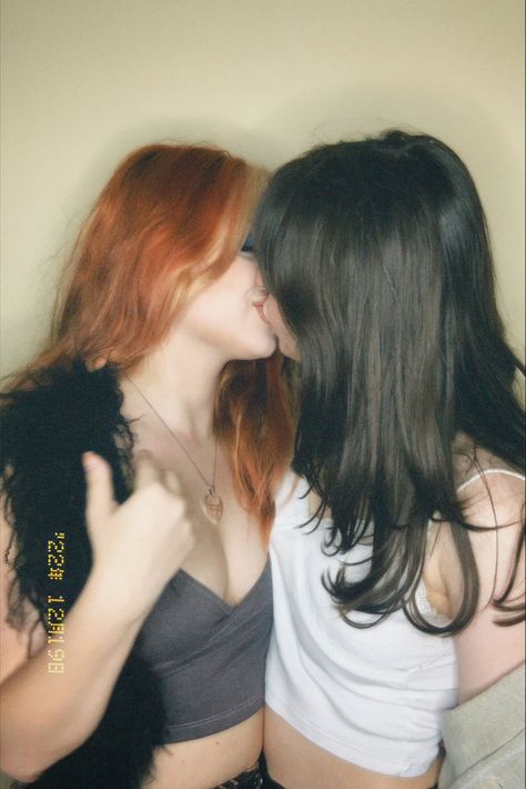 Ginger And Black Hair Lesbian Couple, Girlfriends Poses, Could Be Us Couples, Wlw Couples Aethstetic, Wlw Couple, Couple Girls, Could Be Us, Aesthetic Poses, Ginger Women