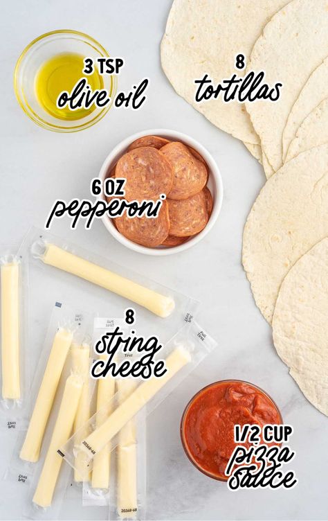 Air Fryer Pizza Rolls raw ingredients that are labeled Air Fryer Pizza Roll Ups, Air Fryer Pizza Rolls, Low Calorie Pizza, Air Fryer Pizza, Homemade Pizza Rolls, Pizza Roll Recipe, Pizza Roll Up, Lunchbox Recipes, Snack Easy