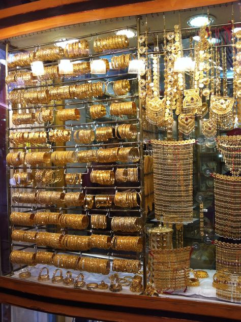 Dubai Gold Souk - Never seen people as wealthy as people in Dubai Gold Souk Dubai, Gold Dust Woman, Shopping In Dubai, Gold Souk, Dubai Gold Jewelry, Dubai Luxury, Dubai Travel, المملكة العربية السعودية, Gold Jewellery Design Necklaces