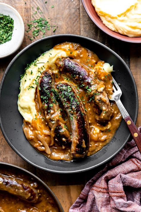 Mash Potato Dinner Ideas, Easy Chicken Leg Recipes, Dinner Ideas Easy Chicken, Air Fryer Chicken Meatballs, Dinner Recipes Air Fryer, Bangers And Mash Recipe, Sausage And Mash, Sausage Recipes For Dinner, Sausage Dinner