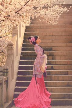 It was labelled Mulan Cosplay but, actually I think this is an authentic Chinese dress. Mulan Cosplay, Mulan Party, Kubo And The Two Strings, Disney Cosplay, Princesa Disney, Amazing Cosplay, 인물 사진, Best Cosplay, Mulan