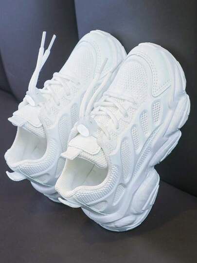 Stylish Shoes Heels, Casual Shoes Women Sneakers, Diy Lace Ribbon Flowers, Air Force Shoes, White Casual Shoes, Pretty Shoes Sneakers, Shoes Outfit Fashion, Sport Shoes Women, Men Fashion Casual Outfits