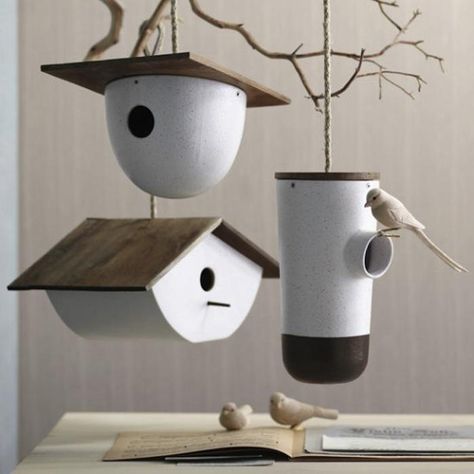 Bodega Bird House   Casita para pajaros - Quiero! Modern Birdhouses, Bird House Feeder, Ceramic Birdhouse, نباتات منزلية, Bird House Kits, Modern Birds, Backyard Spaces, Bird Boxes, Ceramic Birds