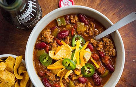 Dr Pepper Chili Dr Pepper Chili Recipe, Dr Pepper Chili, Slow Cooker Eggplant, Pumpkin Chili Recipe, Frozen Appetizers, Pumpkin Chili, White Chili Chicken Recipe, Best Pasta Salad, Frozen Seafood