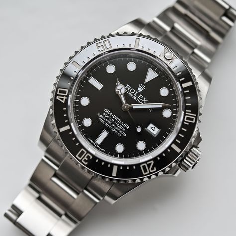 Rolex Sea Dweller, Monochrome Watches, Watches Rolex, Sea Dweller, Expensive Watches, Rolex Models, Vintage Models, Dive Watches, Be The Best