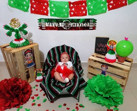 Fotos creadas pensando en esta festividad mexicana Elf, Baby Shower, Novelty Christmas, Christmas Ornaments, Holiday Decor, Christmas