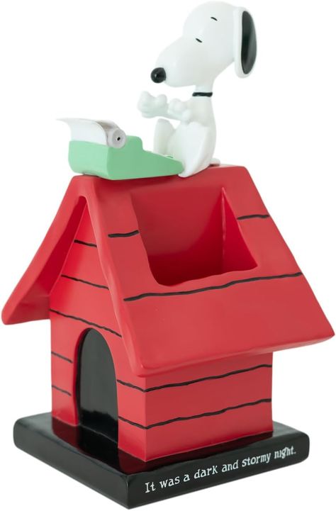 Snoopy Dog House, Snoopy Gifts, Pen Pot, Stationery Organization, Pen Gift, Back To School Supplies, Fashion Toys, Peanuts Snoopy, Dog Houses