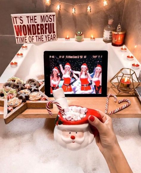 Xmas Vibes, Present Christmas, Christmas Feeling, Days Until Christmas, Christmas Inspo, Christmas Things, Noel Christmas, Christmas Mood, Merry Little Christmas