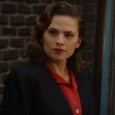 Agent Carter Hair, Hailey Atwell, Haley Atwell, Mcu Icons, Aesthetic Marvel, Marvel Show, Hayley Atwell, Marvel Icons, Peggy Carter