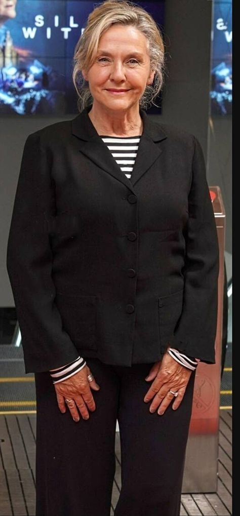 Amanda Burton, Petite Women, Blazer, Celebrities