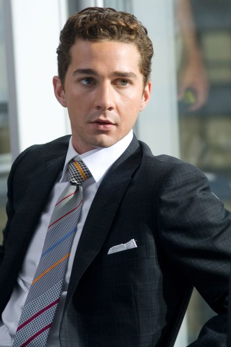 ^_^ Cool Attitude, Shia Labeouf, Actors Male, Celebrities Humor, Actrices Hollywood, Men's Suit, Suit Style, Suit And Tie, Wall Street