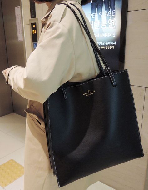 [KMALL24] CLASSIC BIG TOTE BAG Leather Tote Bag Outfit, Big School Bags, Tote Bag Outfit, Purse Aesthetic, Uni Bag, Stylish School Bags, Tote Bags For School, Big Tote Bags, Big Handbags