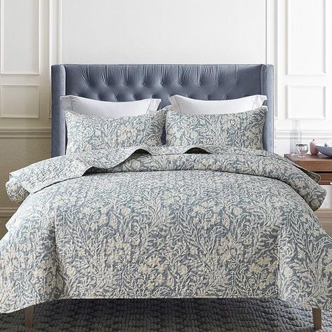 Amazon.com: DURLENGEN Bluish Grey Botanical Quilt Set Queen Size 3Pcs, Bluish Grey Printed with Beige Leaves Pattern, All Season Lightweight Coverlet Sets(Queen 90x96,Beige Botanical) : Home & Kitchen Cal King Quilt Pattern, Morris And Co Bedding, Navy And Cream Bedding, Bedroom With Navy Bedding, White Bedding Blue Accents, Neutral Farmhouse Bedding, Gray Quilt Bedding Ideas, Slate Blue Bedding, Cozy Transitional Bedroom