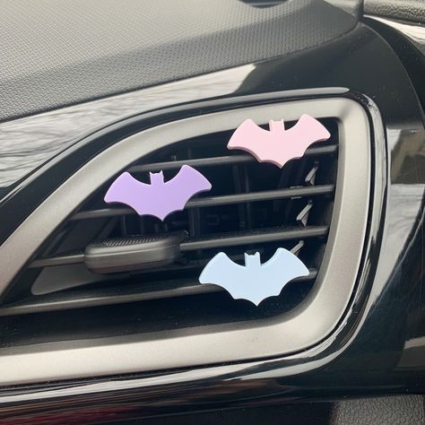 Pastel Goth Halloween, Goth Car, Bat Shape, Emprendimiento Ideas, Car Things, Car Deco, Purple Car, Car Vent Clip, Cool Car Accessories