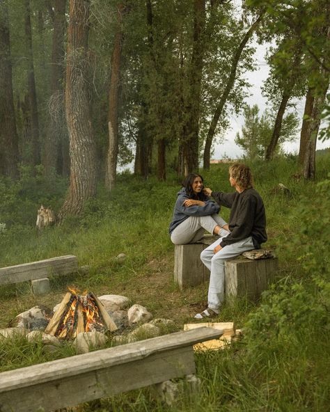 cozy by the campfire 🏕️🏔️🔥 Cozy Campfire Photoshoot, Camping Couple Photoshoot, Camping Maternity Photos, Campsite Photoshoot, Cabin Photoshoot Photo Ideas, Camping Reference, Campfire Photos, Couple Camping Photography, Camping Couple Photos