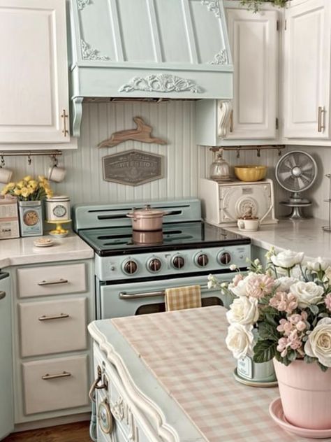 1800 House, French Pastel, Architecture References, Paint Brick, Baby Doll House, Cocina Shabby Chic, Shabby Chic Rooms, Cottage Interior Design, Shabby Chic Interior Design