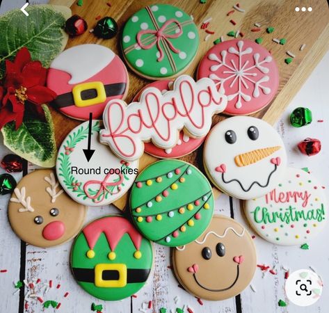 Christmas Sugar Cookie Designs, Iced Christmas Cookies, Decorated Christmas Cookies, Mini Christmas Cakes, Christmas Cutout Cookies, Christmas Sugar Cookies Decorated, Gingerbread Cookies Decorated, Cute Christmas Cookies, Royal Iced Cookies