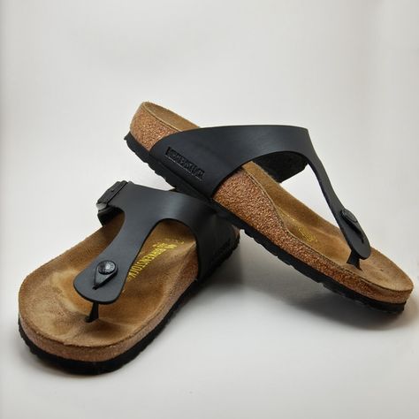 Hippie Shoe, How To Clean Birkenstocks, Clean Hacks, Hippie Shoes, Cleaning Painted Walls, Deep Cleaning Tips, Birkenstock Sandals, Clean Dishwasher, Glass Shower Doors