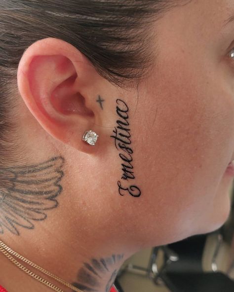 Name Tattoos For Women On Face, Face Tattoos Name, Name On Face Tattoo, Name Tattoo On Side Of Face, Name Ear Tattoo, Small Side Face Tattoo, Next To Ear Face Tattoo, Face Name Tattoo, Gods Timing Tattoo Ideas