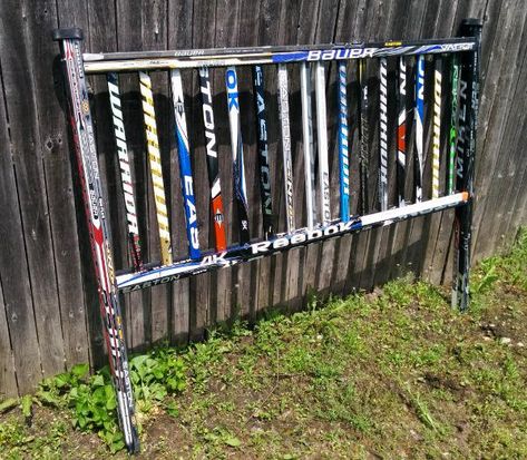 Hockey Stick Headboard, Hockey Headboard, House Diy Decor, Boys Hockey Bedroom, Hockey Themed Room, Hockey Stick Furniture, Hockey Stick Crafts, Headboard Plans, Stick Furniture