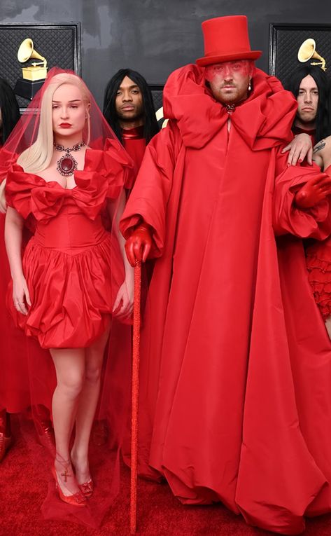 Photos from Grammys 2023: Red Carpet Fashion - E! Online Sam Smith Aesthetic, Grammy Fashion, 2023 Grammys, Grammys 2023, Red Carpet Couples, 2023 Red Carpet, Kim Petras, Charlotte Lawrence, Grammys Red Carpet