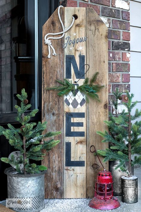 Learn how to DIY this Noel gift tag vertical Christmas sign with Argyle ornament with reclaimed wood and Funky Junk's Old Sign Stencils! Click to read full tutorial along with a helpful video! Junk Decor, Christmas Signs Diy, Funky Junk Interiors, Christmas Stencils, Noel Diy, Christmas Signs Wood, Sign Stencils, Christmas Wood Crafts, Rustic Christmas Tree