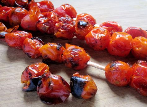 Cherry Tomato Recipes, Vegetarian Bbq, Smoothie Recipes With Yogurt, Skewer Appetizers, Paleo Meal Plan, Tomato Pie, Grilled Tomatoes, Veggie Delight, Grilled Veggies