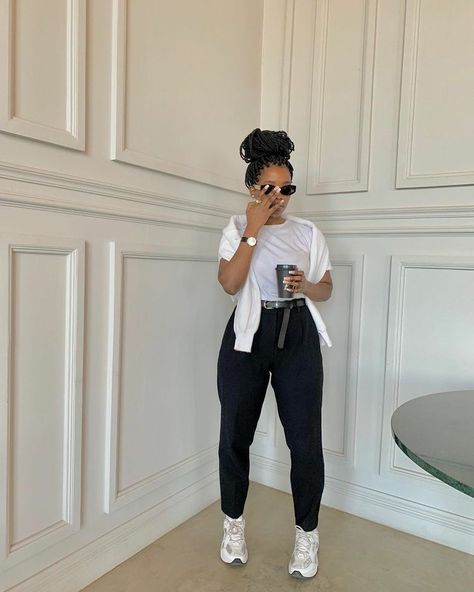 Business Casual Outfits With Yeezy, Work Dress And Sneakers Outfit, Classic Streetwear Women, Chill Work Outfit Summer, March Outfits Casual, How To Style Outfits, Comedy Show Outfit, Elegant Classy Dresses, Casual Wear For Ladies