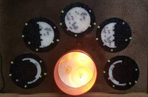 Hama Beads Halloween, Beads Halloween, Hama Art, Bead Templates, Beads Perler, Perler Bead Projects, Easy Perler Beads Ideas, Fuse Bead Patterns, Fusion Beads