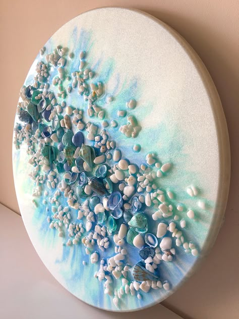 Abstract Resin Beach Art using Shells and Stones | Sue Findlay Designs Easy Canvas Painting Ideas, Painting On Canvas For Beginners, Deco Marine, Art Coquillage, Seashell Wall Art, Easy Acrylic Painting, Acrylic Painting Ideas, Painting Ideas For Beginners, Canvas For Beginners