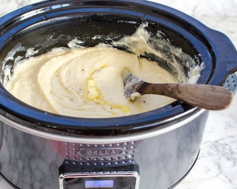 Slow cooker mashed potatoes. Need we say more? Easiest Mashed Potatoes, Freezing Mashed Potatoes, Reheat Mashed Potatoes, Bouillon Recipe, Mashed Potatoes Recipe Easy, Thanksgiving Crockpot Recipes, Make Mashed Potatoes, Thanksgiving Tips, Easy Mashed Potatoes