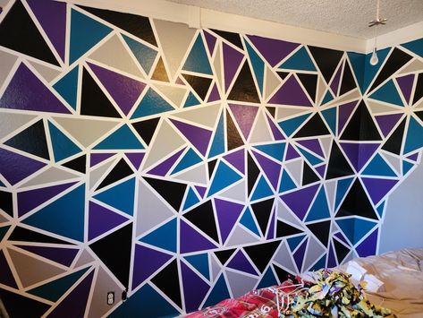 Blue And Purple Geometric Wall, Purple And Black Geometric Wall, Frog Tape Wall, Hall Room Design, Gray Bedroom Walls, 80s Room, Bedroom Purple, Orange Rooms, Hall Room